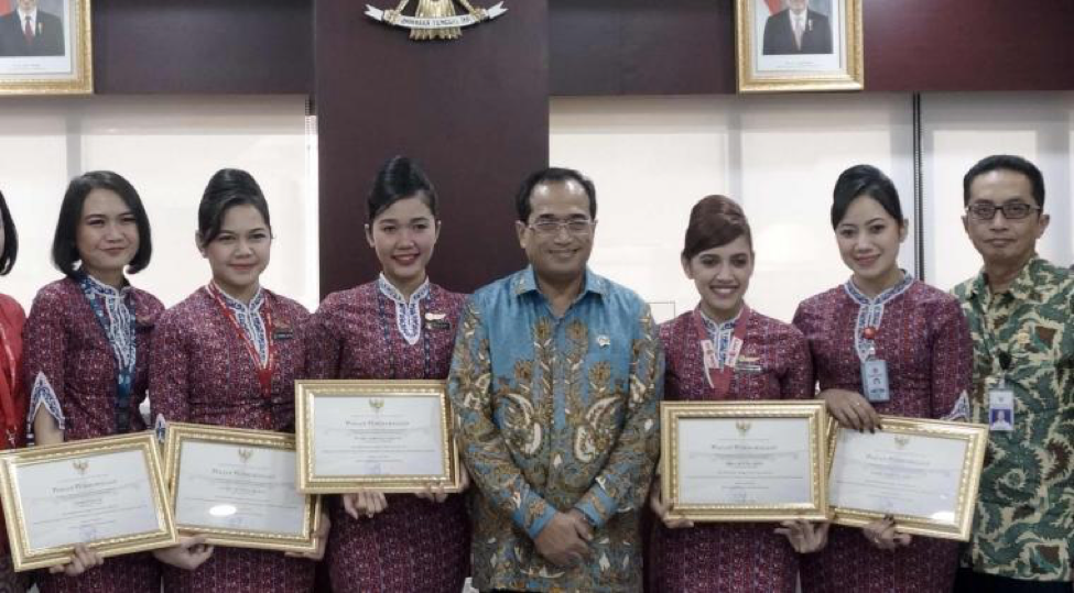 Gak Hanya Cantik, Pramugari Lion Air Dapat Penghargaan!