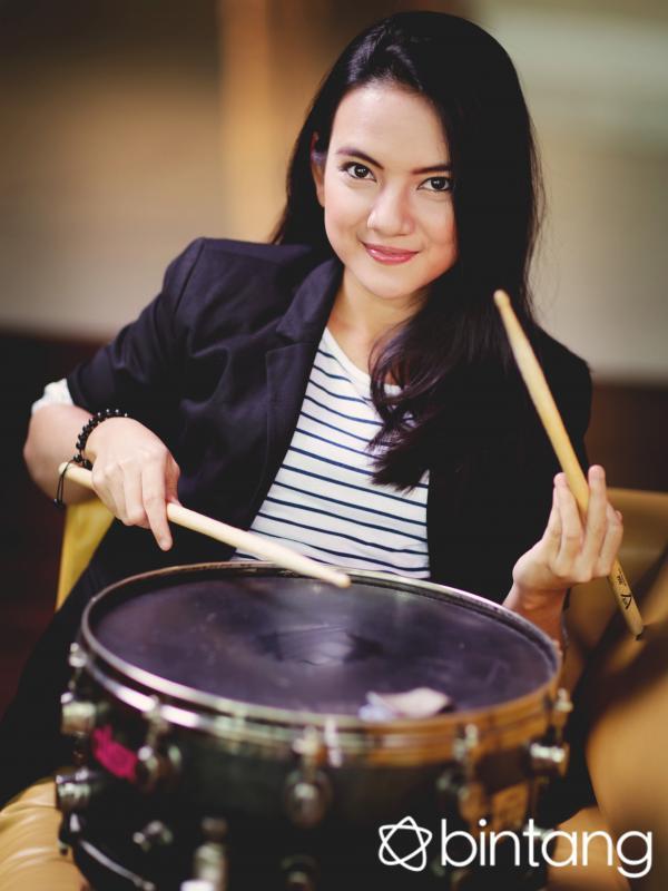 Drummers Cantik Di Dunia 