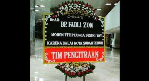 Fadli Zon Dapat Kiriman Bunga 'Pembalasan' Dari Pendukung Ahok