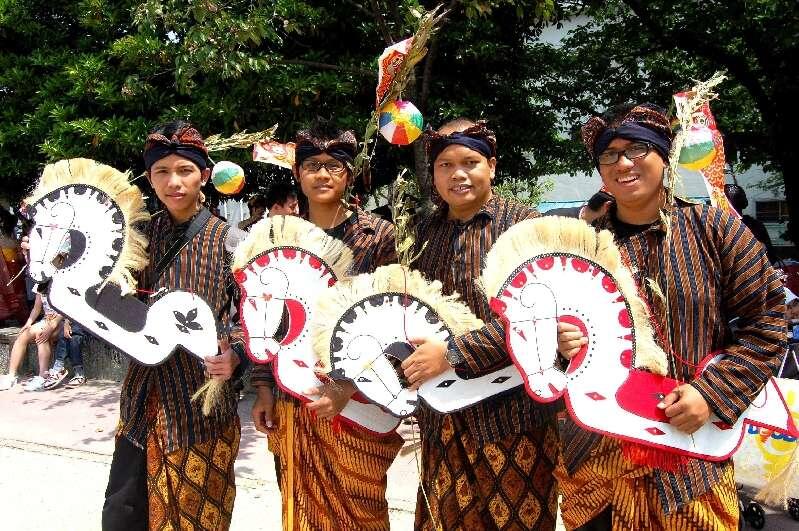 Bukan Sekedar Makan Beling, Inilah Filosofi Makna Kuda Lumping Bagi Kehidupan