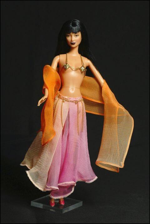 Nggak Disangka Harga Boneka Barbie Ini Mahalnya Seharga 10 Kali Lipat dari Biasanya