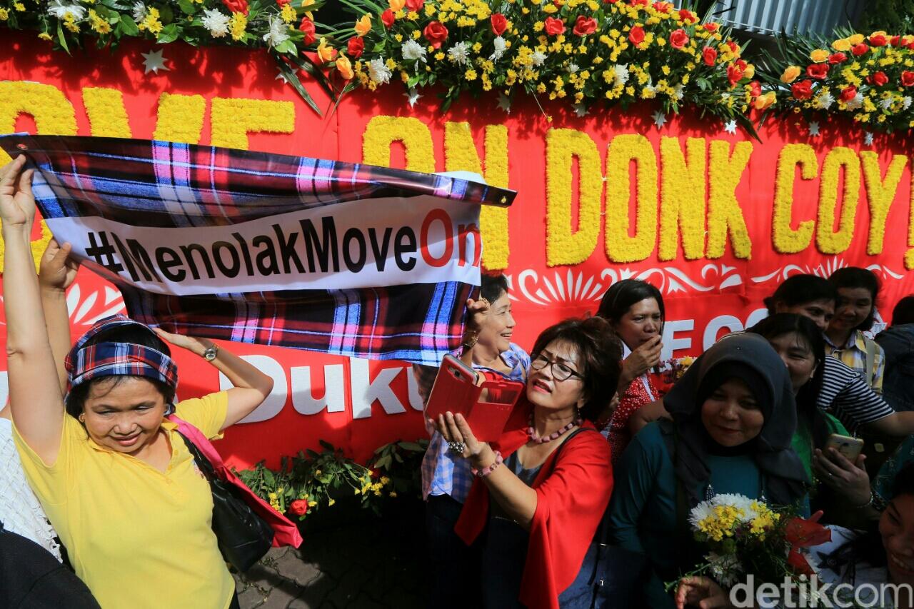 Ahok Kalah Telak, Gadis Ahok Buronan KPK
