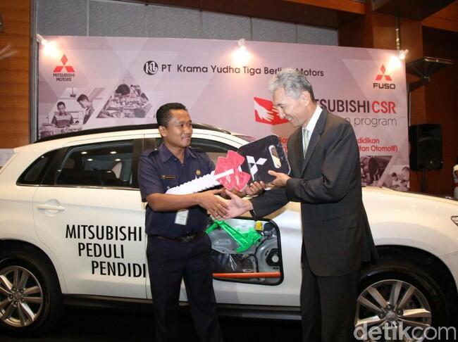 Kepsek SMK Ini Menangis Minta Mobil Praktik untuk Anak Sekolah dari Pemprov DKI Jakar