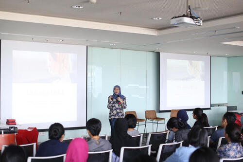 Bertemu Kartini Era Digital di HangOut with FreakOut