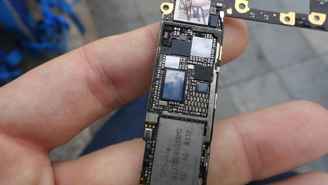 (Video)Bikin iPhone 6S Sendiri, Pria Ini Habiskan Rp 3,9 Juta