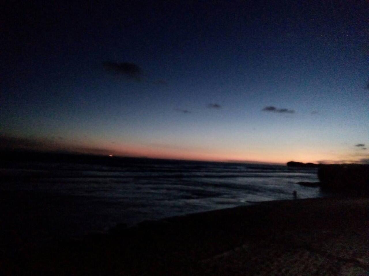 Senja dan Bintang Di Langit Pantai kota Jogjakarta