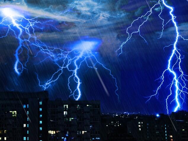 BMKG: Waspada Hujan Petir dan Angin Kencang di Jabodetabek