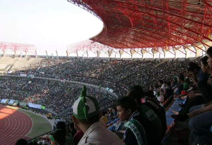 10 Stadion Sepakbola Terbaik Indonesia