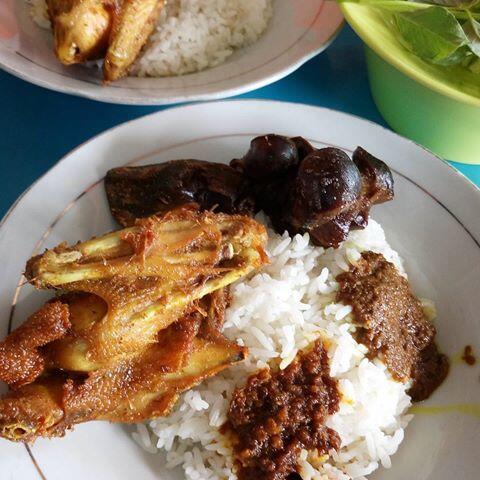 Ini Dia 14 Warung Bebek Goreng Paling Recommended di Surabaya