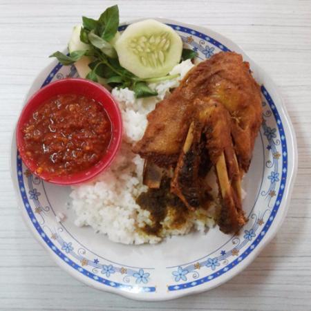 Ini Dia 14 Warung Bebek Goreng Paling Recommended di Surabaya