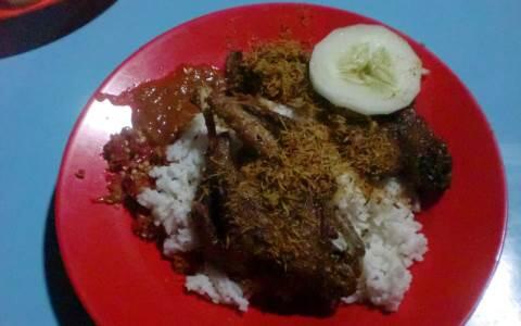 Ini Dia 14 Warung Bebek Goreng Paling Recommended di Surabaya