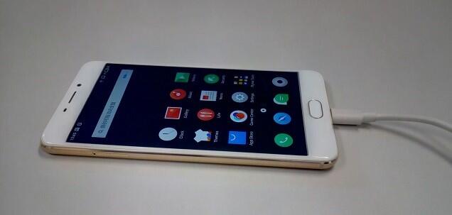 M5 Note: Baterai Besar, Nge-Charge Cepat