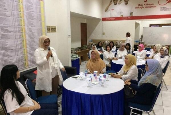 Tak Mau Ketinggalan, Para Istri DPRD Jakarta Ikut Pesta Kemenangan Anies