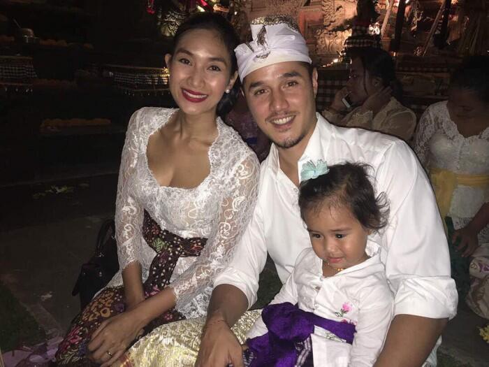 Enam Tahun Menikah dengan Keturunan Raja Ubud Bali, Apa Kabar Happy Salma Saat Ini?