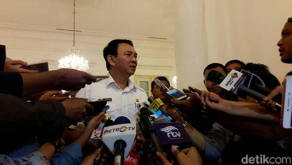 Hujan Salju di Sudirman, Jakarta? Ternyata Ini Gan yang Sebenarnya!