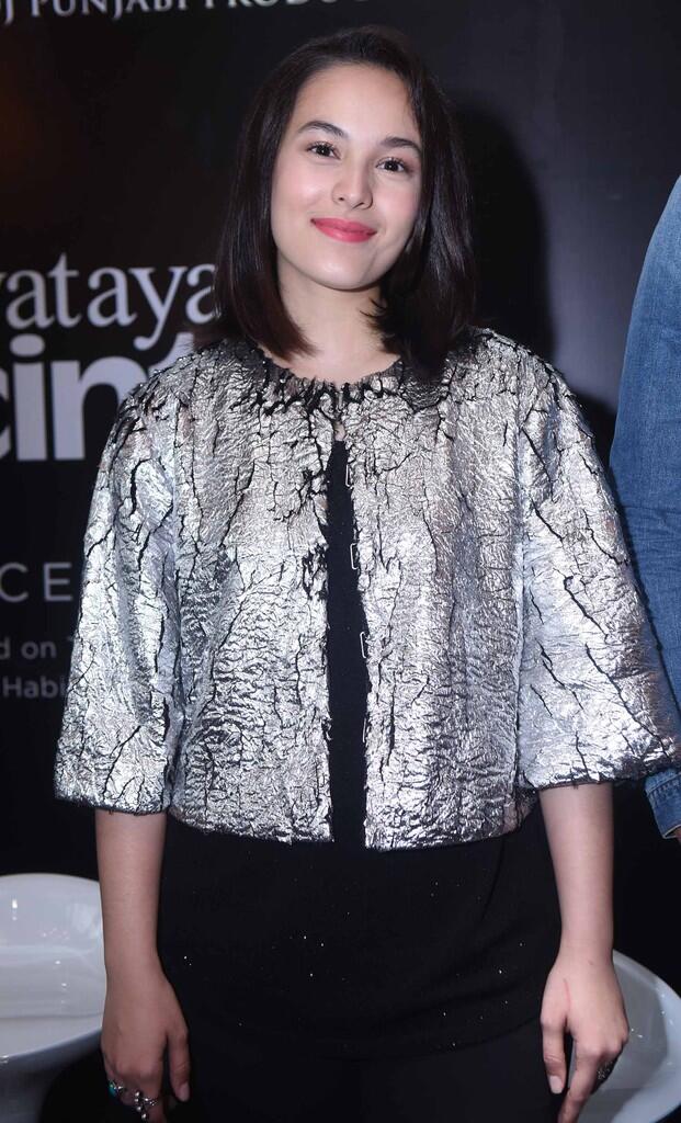 Chelsea Islan calon Bintang Di Film AYat Ayat CInta 2