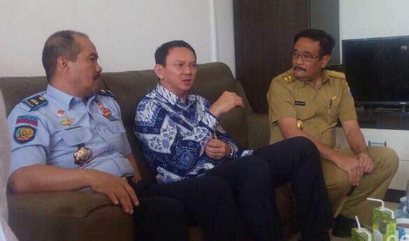 Pesan Menyentuh Djarot Saat Bertemu Ahok di Rutan Cipinang
