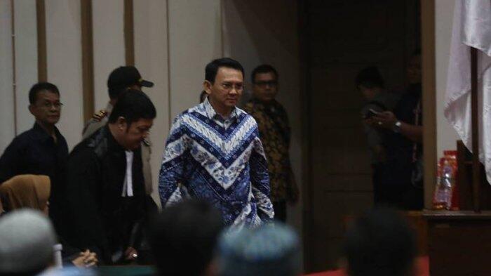 Divonis Penjara 2 Tahun, Hakim Perintahkan Ahok Ditahan