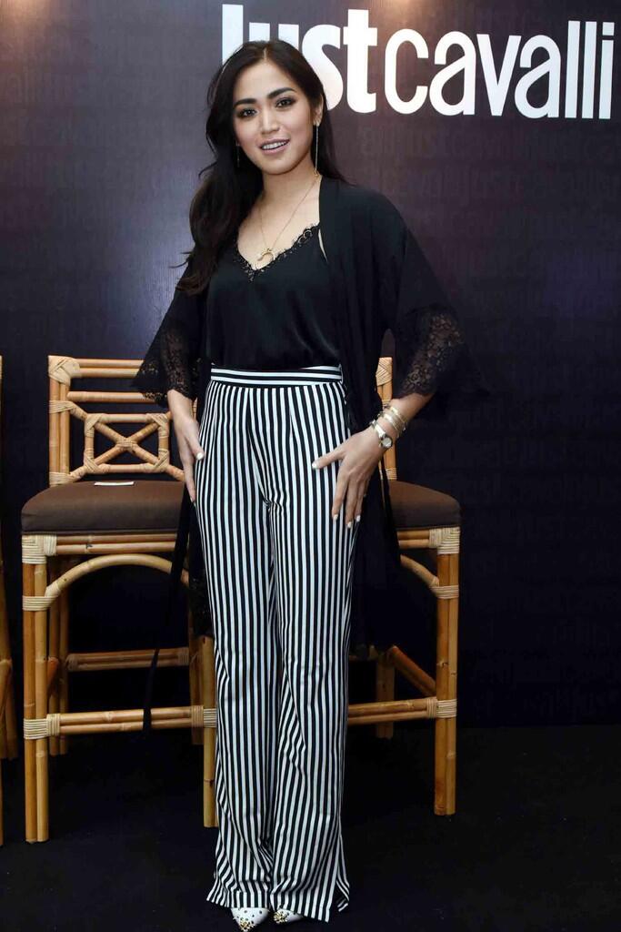 HOT..!!!! Sexy dan Cantiknya Jessica Iskandar