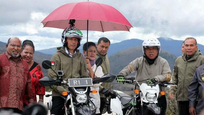 Indahnya Jalan Trans Papua yang Disusuri Jokowi Pakai Motor Trail