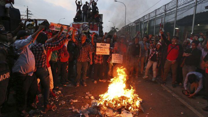 Komnas HAM Sindir Polisi yang Tak Bubarkan Massa Pro Ahok Semalam