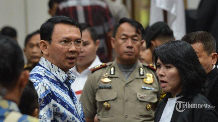 Cerita soal Ahok yang Minta Difoto dengan Baju Dinasnya 