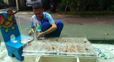 Anak SMA Ini Mampu Ubah Tanah Liat Jadi Listrik
