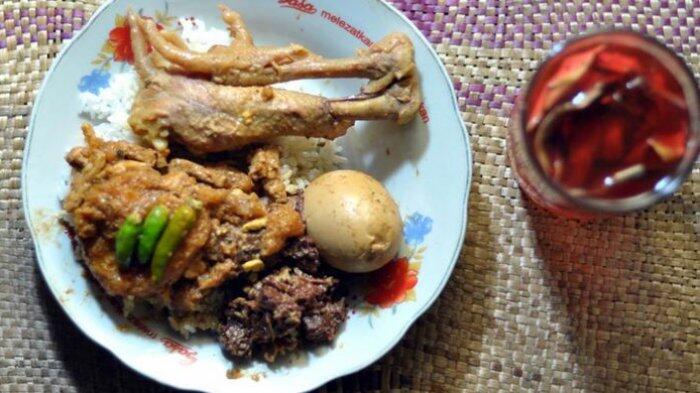 Menikmati Makan Gudeg  Tengah Malam di Dapur  KASKUS