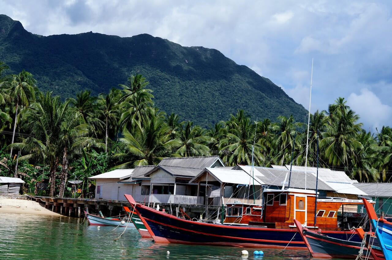 Alif Stone, Objek Wisata di Pulau Terujung Indonesia