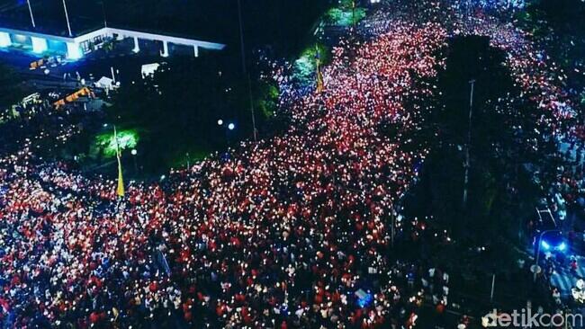 Begini Penampakan Aksi 1.000 Lilin untuk Ahok di Surabaya