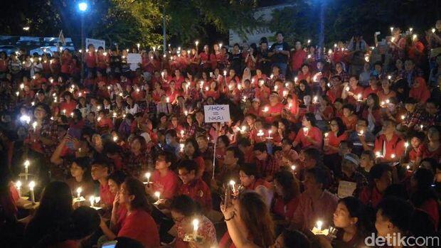 Begini Penampakan Aksi 1.000 Lilin untuk Ahok di Surabaya