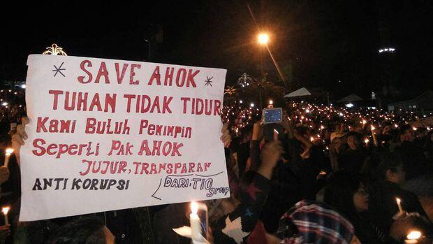 Begini Penampakan Aksi 1.000 Lilin untuk Ahok di Surabaya