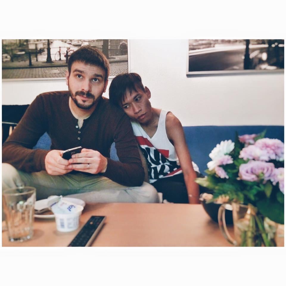 Pasangan GAY ini awalnya dihina, Akirnya Menikah