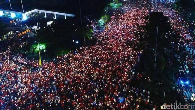 Begini Penampakan Aksi 1.000 Lilin untuk Ahok di Surabaya

