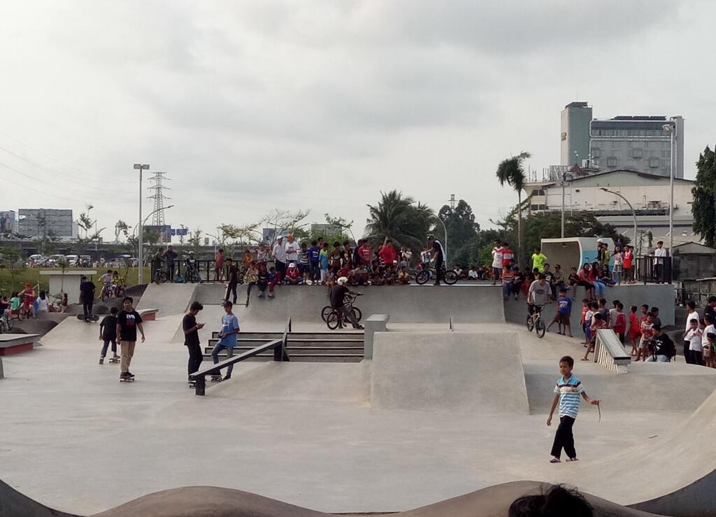 Djarot Minta Orang Tua tak Manjakan Anak dengan Gawai