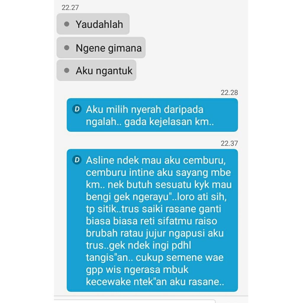 Tuhan maha bercanda, seribu hari lebih kuhabiskan waktu dengan orang yg tak tepat.
