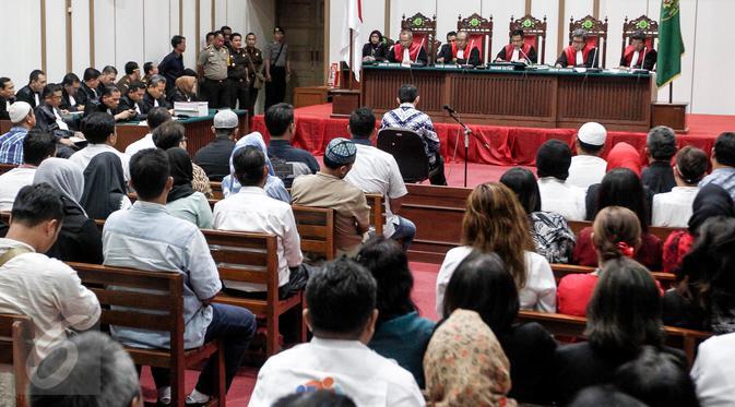 KY: Promosi 3 Hakim Sidang Kasus Ahok Patut Dicurigai
