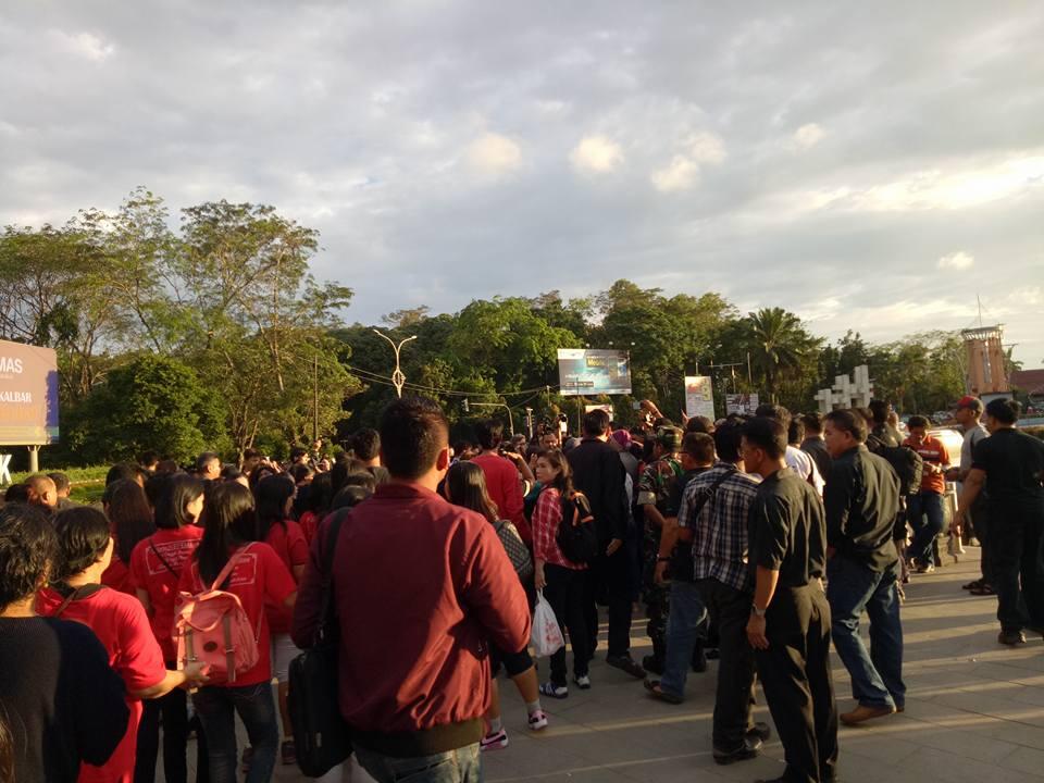 TNI dan Polri Bubarkan Massa Pro Ahok di Taman Digulis Pontianak, Ini Alasannya