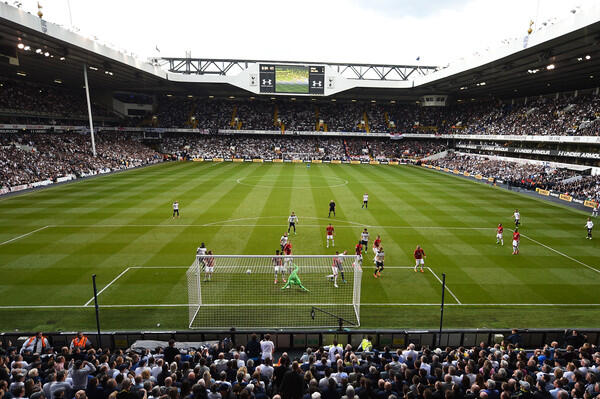 Ukiran Rekor di Laga Perpisahan White Hart Lane