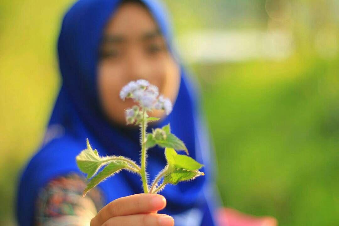 Si Bunga Kecil