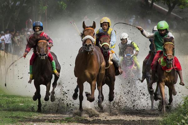 Keindahan Wisata Sumba Timur Bikin Wisatawan 'Tersihir'