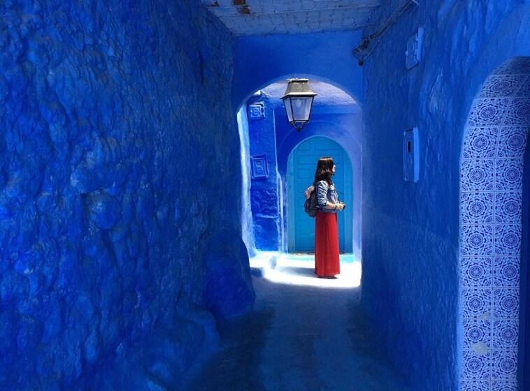 Di Kota ini Hampir Semua Bangunannya Berwarna Biru, Keren Gan....
