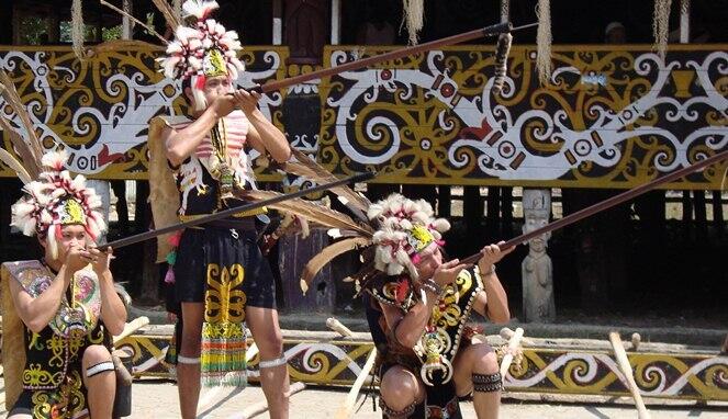 5 Alasan Kenapa Pasukan Dayak Sangat Ditakuti Oleh Serdadu Elit Belanda