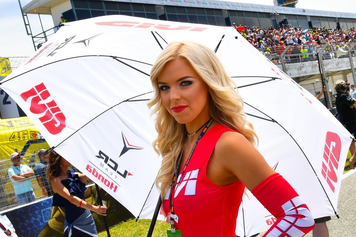 Umbrella Girl Di MotoGP Spanyol Bening Banget Gan KASKUS