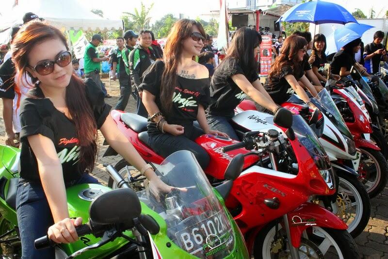 Driver go jek cantik jilbab