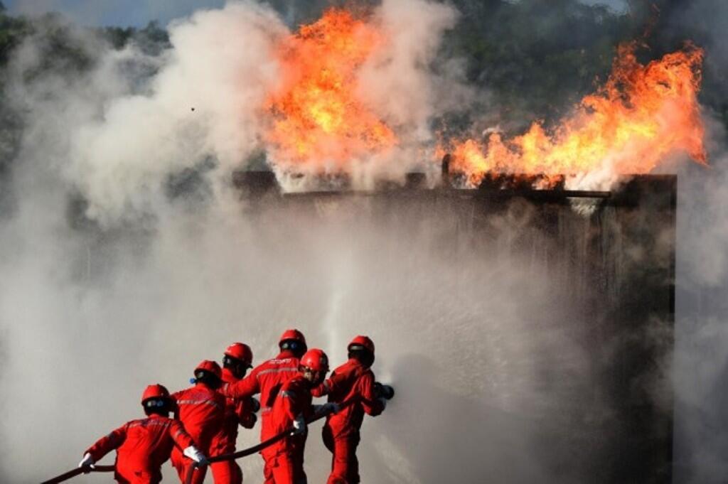 Kronologi Kebakaran di Stasiun Klender