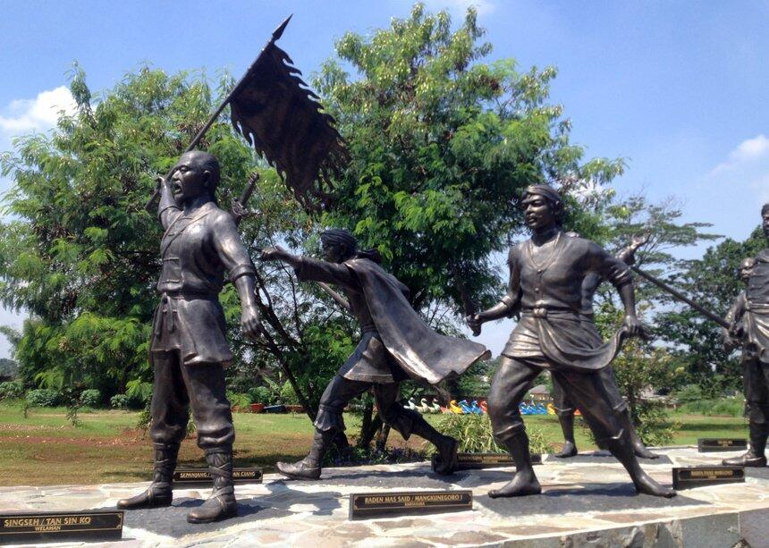 Geger Pacinan dan perang sepanjang, episode yang hilang dari buku sejarah indonesia ?