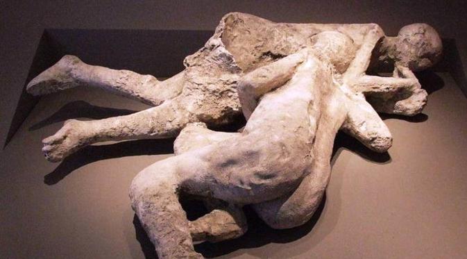 6 Fakta Mengejutkan Manusia yang Berubah Jadi Batu di Pompeii