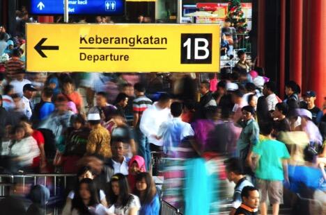 Bepergian Naik Pesawat Pas Bulan Puasa? Biar Nyaman, Catat 5 Hal Ini!