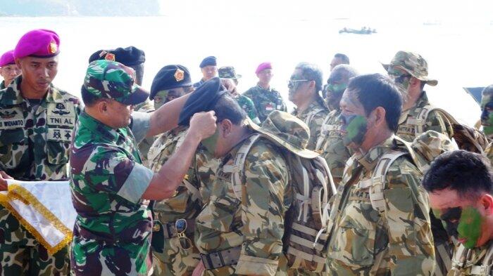 Foto-foto Kepala Daerah yang Mengikuti Latihan Militer di Natuna